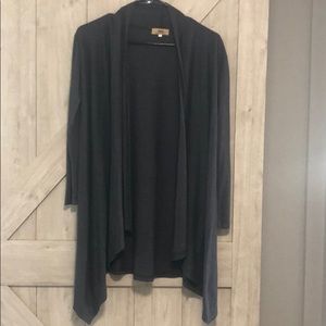EUC PIKO sweater - size small